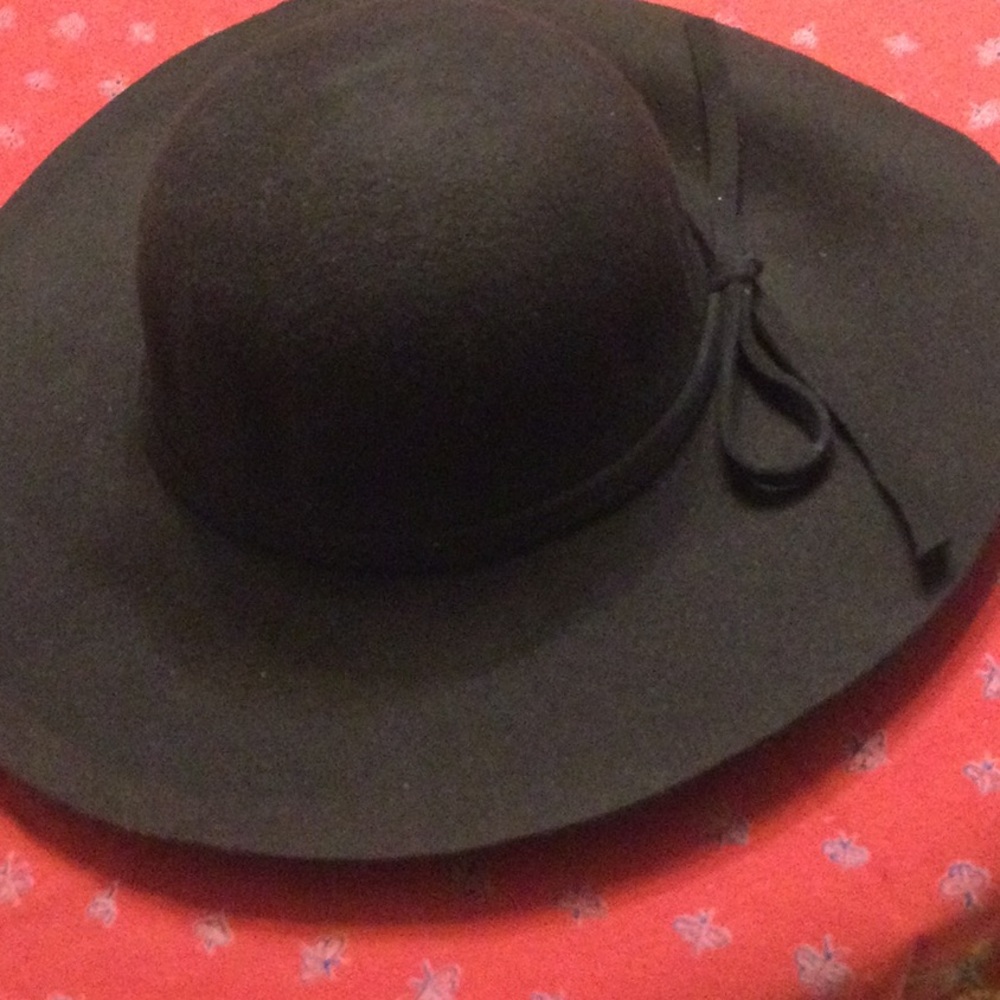 Wool lane hat - Picture 3 of 3